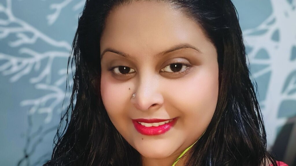 SaniyaCharming